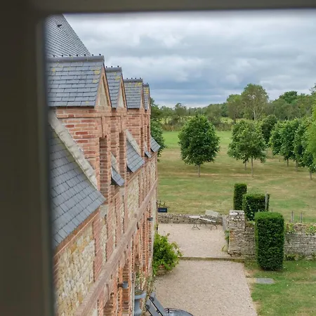 Le Domaine De - Pierres D'histoire *
